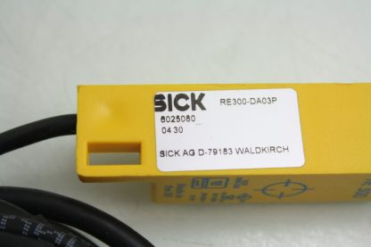 3 SICK RE300 DA03P Reed Contact Magnetic Interlock Safety Switch Sensors Used 182166482319 9
