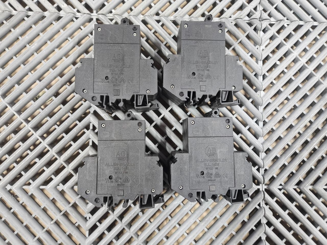 (4) Allen Bradley 1492-GS3G040 Circuit Breakers 4A Three Pole - Used - Image 4