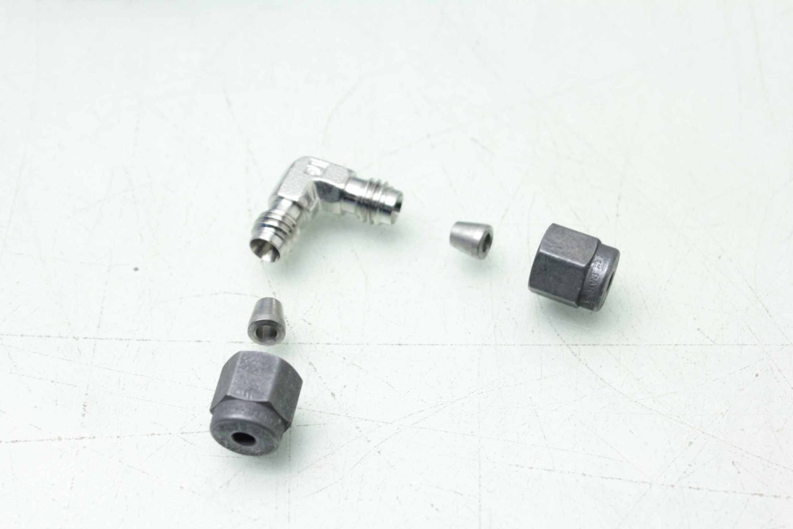 5 New Parker 2-2 EBZ-SS CPI Union Elbows / 1/8" x 1/8" / Stainless / SS-200-9 - New - Image 7