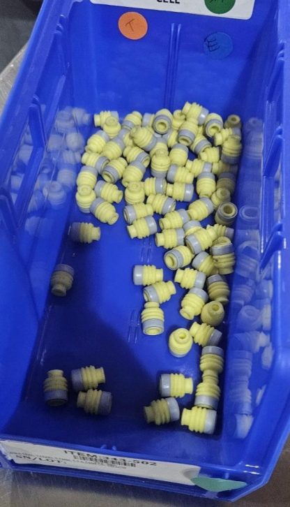 (70) New Yazaki 7158-3713-70 Silicone Yellow Wire Seals 5.3-6.5 mm^2 Wire - New - Image 8