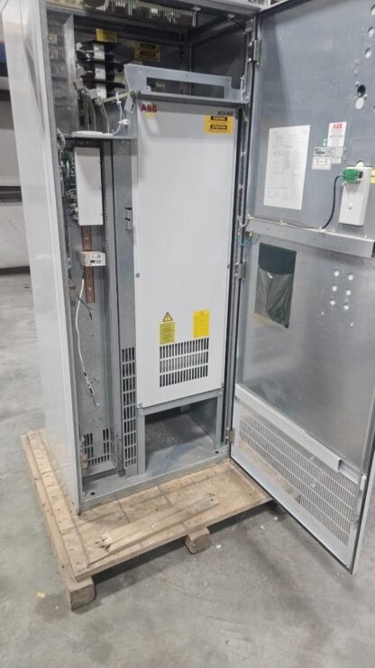 ABB ACH400 VFD AC Drive 200 HP / 480V AC ACH402621032 - Used - Image 3