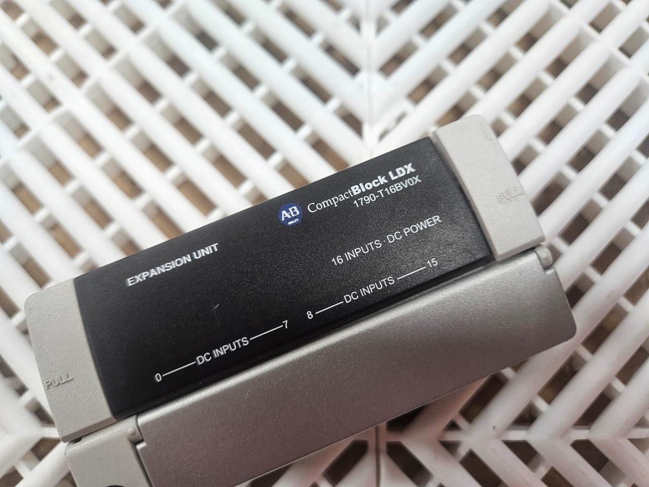 Allen Bradley 1790-T16BV0X Expansion Unit 16 Channel DC Input - Used - Image 3