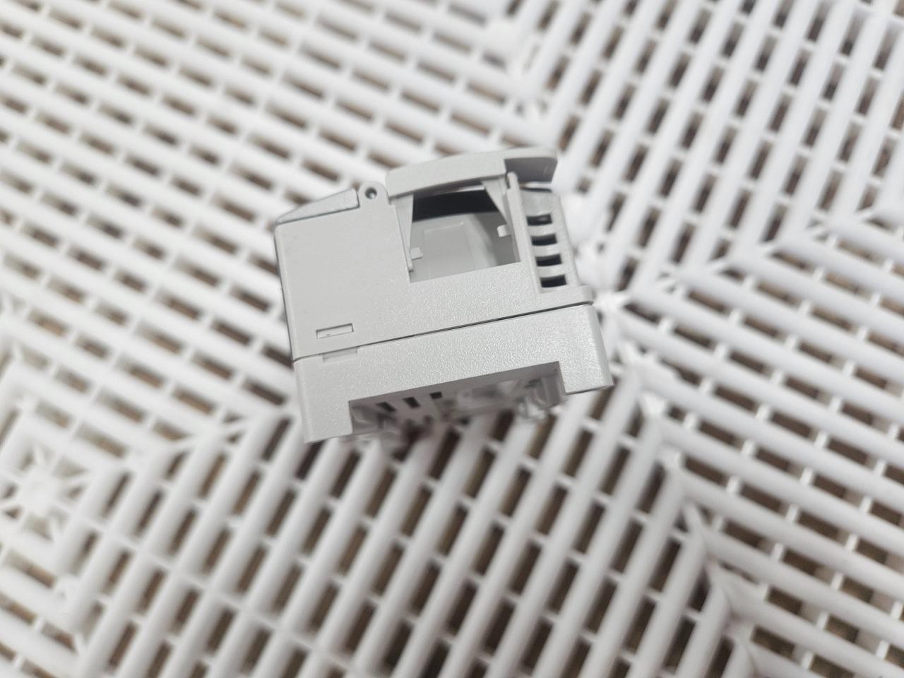 Allen Bradley 1790-T16BV0X Expansion Unit 16 Channel DC Input - Used - Image 6