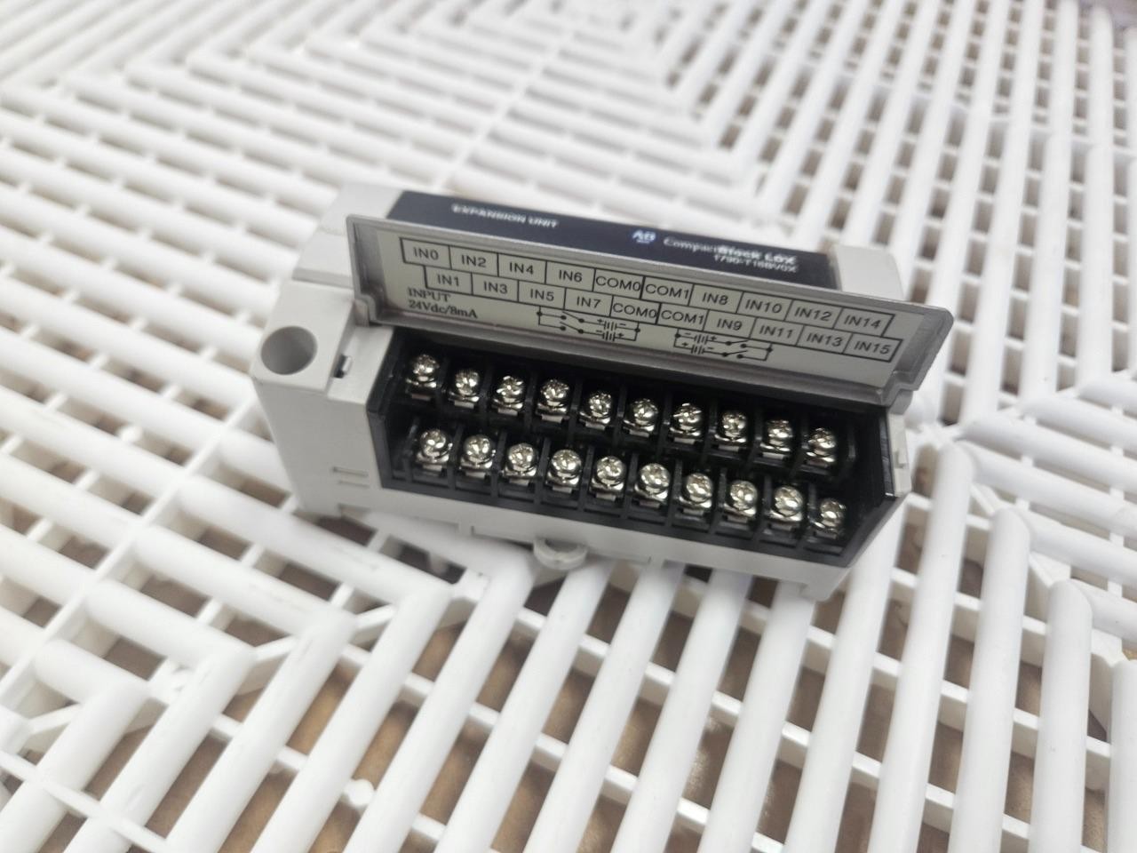 Allen Bradley 1790-T16BV0X Expansion Unit 16 Channel DC Input - Used - Image 9