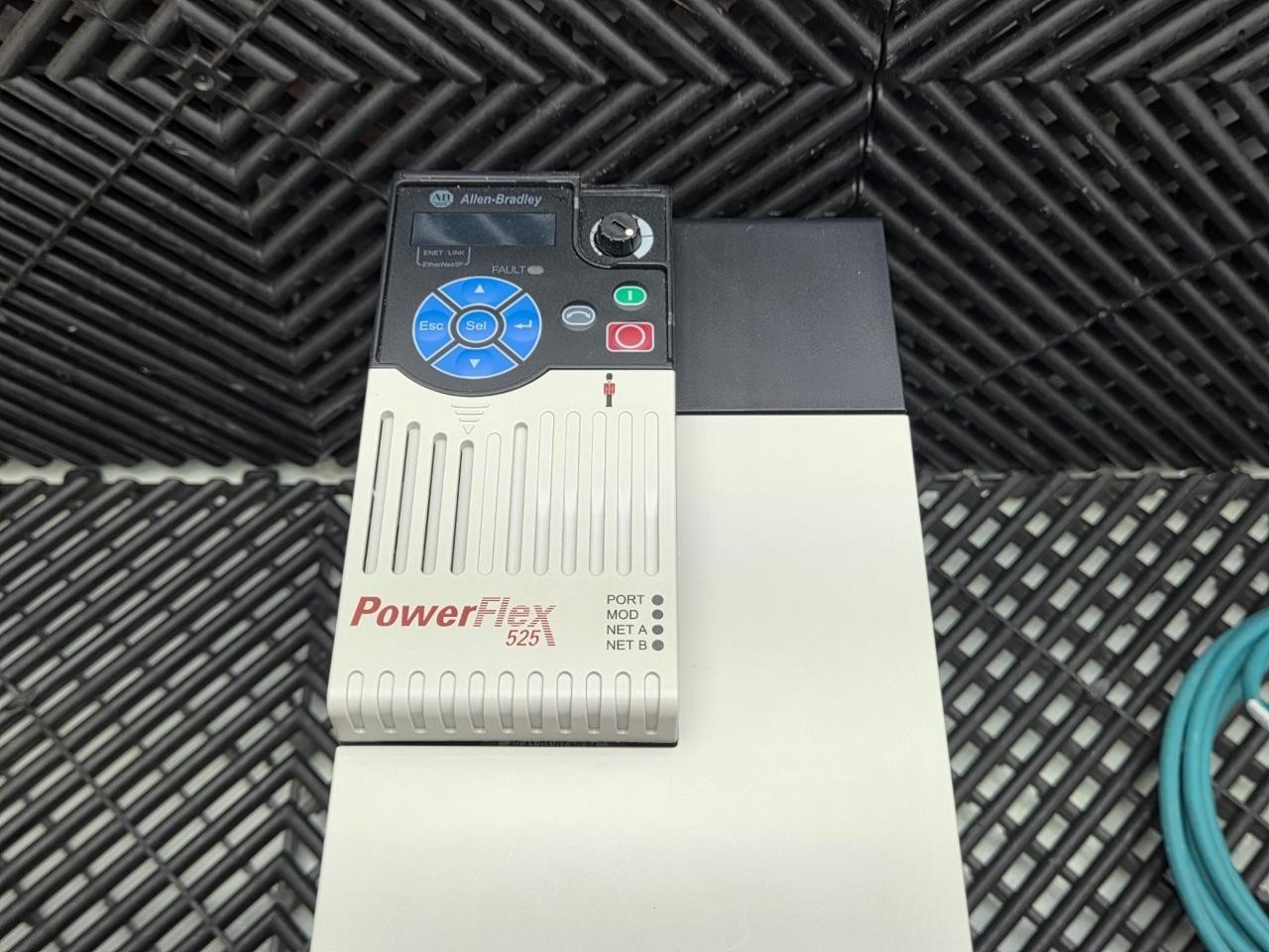 Allen-Bradley 25B-D024N104 Ser A PowerFlex 525 AC Drive 15HP w/ 25-COMM-E2P, USA - New other (see details) - Image 3
