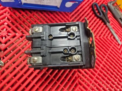 Allen Bradley 500F-B0D920 Nema Size 1 Motor Starter 110-120V Coil - Used - Image 11