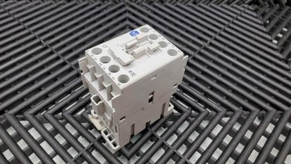 Allen-Bradley 700-CF400 Ser A Contactor 25A 600 VAC - Used - Image 4