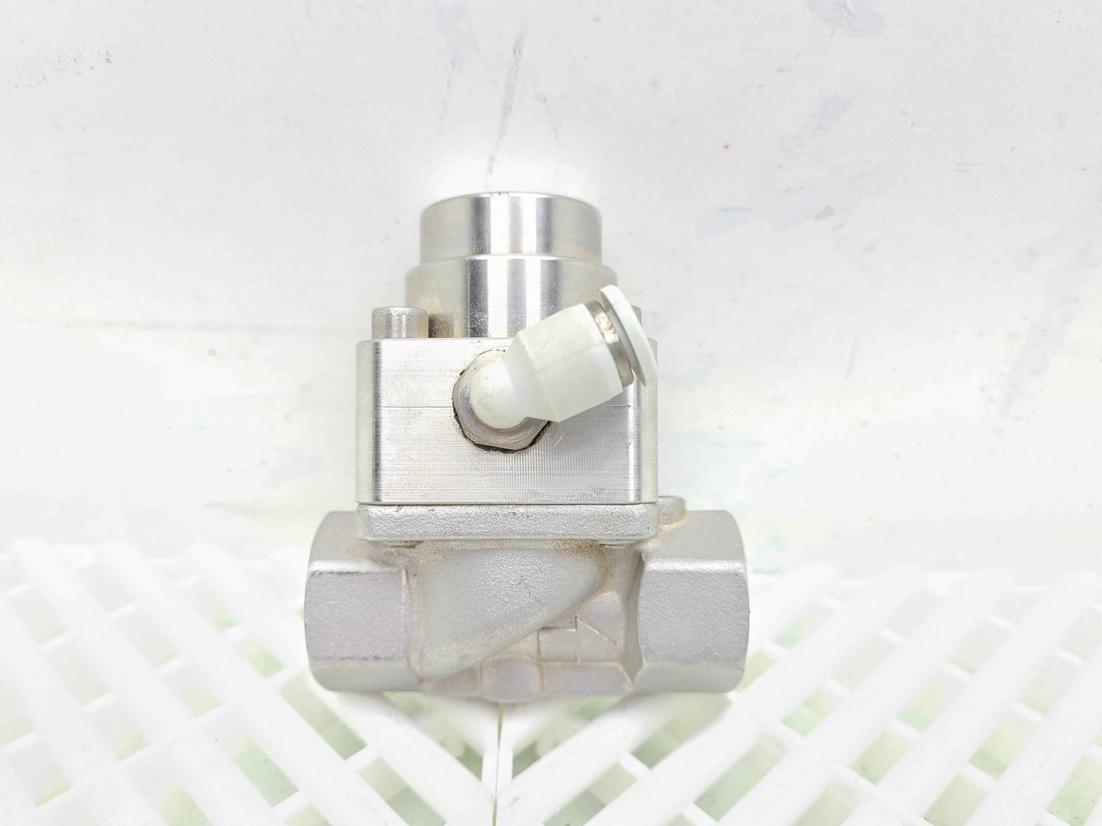 Buschjost BO0700142 G3/8 Series Solenoid Valve, A632208067303XX - Used - Image 5