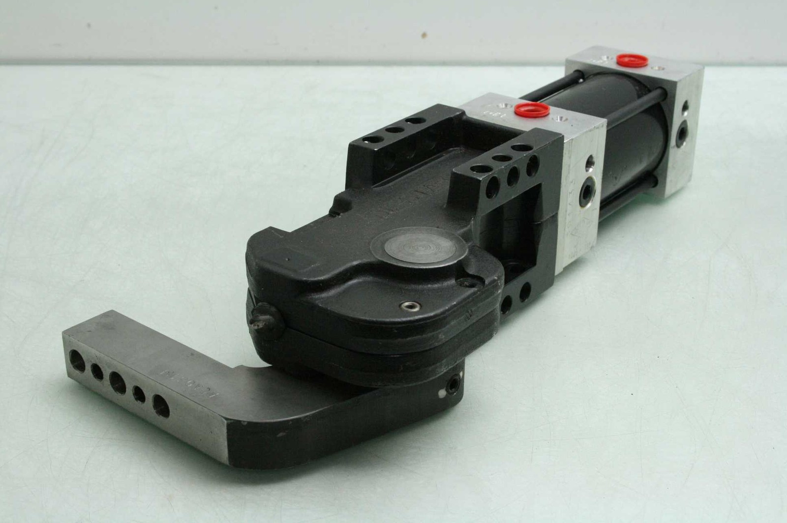 Destaco 991MAL-270B-57-22-DS Pneumatic Hold Down Clamp Single Arm 35 Degrees - Used - Image 6