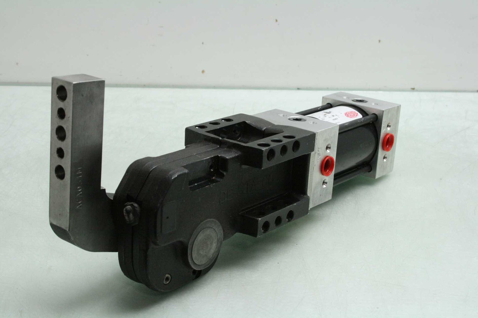 Destaco 991MAL-270B-57-22-DS Pneumatic Hold Down Clamp Single Arm 35 Degrees - Used