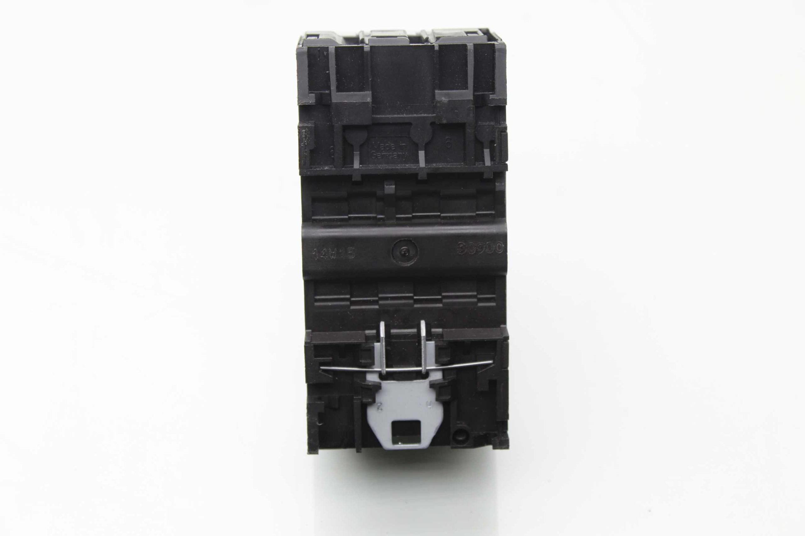 Eaton PKZM0-0,63 Thermal Magnetic Motor Protector 0.63 Amp, 3 Pole, 220-690 AC - Used - Image 12