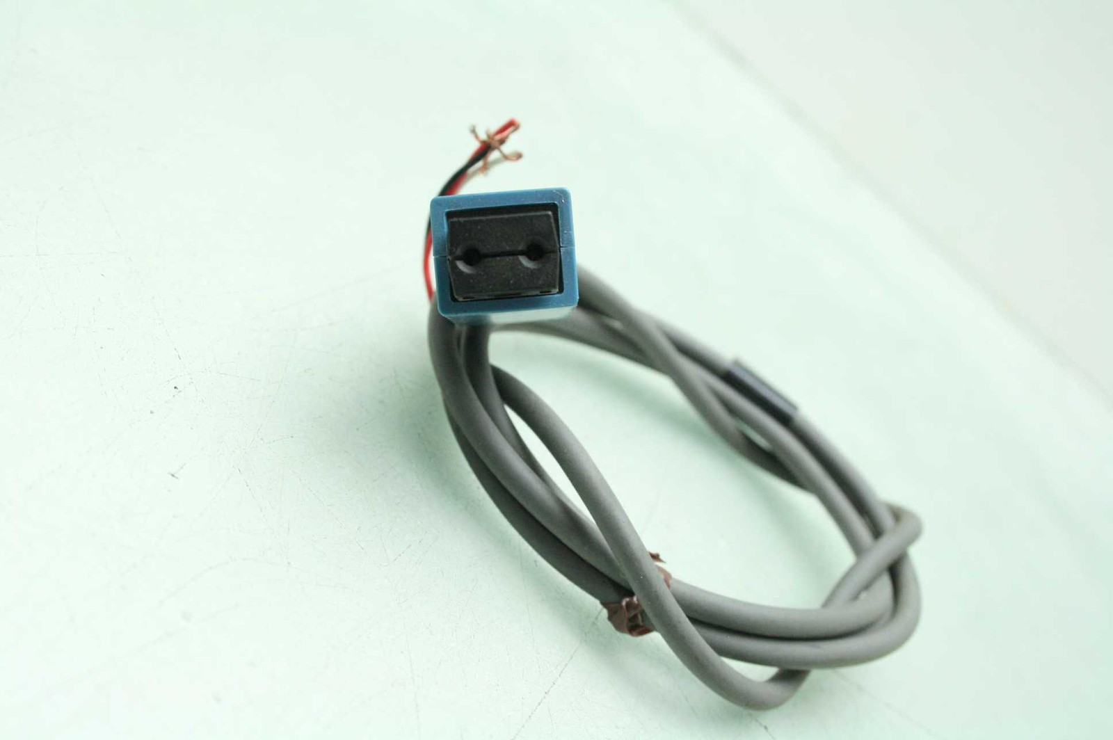 Honeywell FE5F-1MF6-M Fiber Optic Sensor - Used - Image 4
