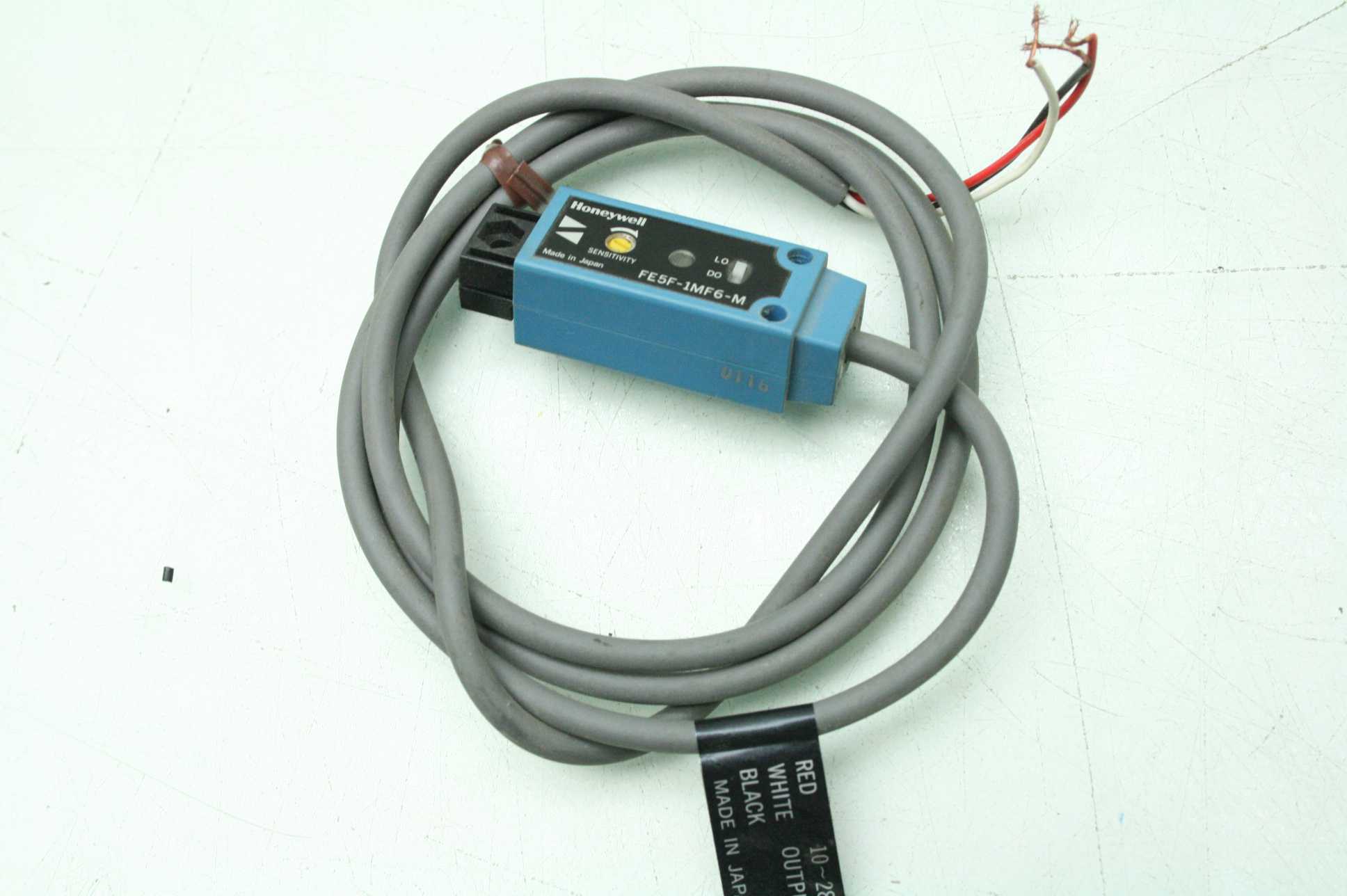 Honeywell FE5F-1MF6-M Fiber Optic Sensor - Used - Image 9