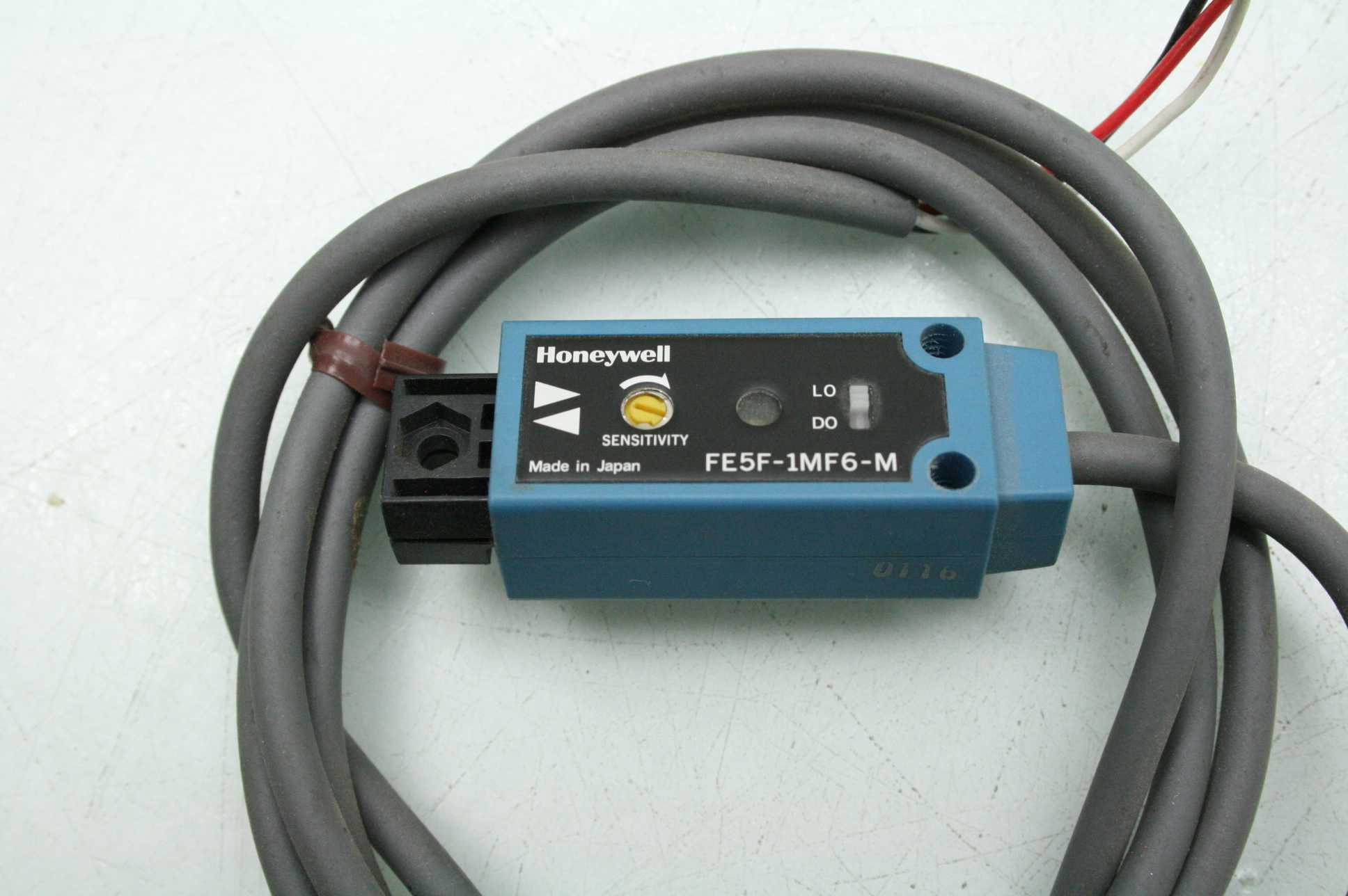 Honeywell FE5F-1MF6-M Fiber Optic Sensor - Used - Image 10