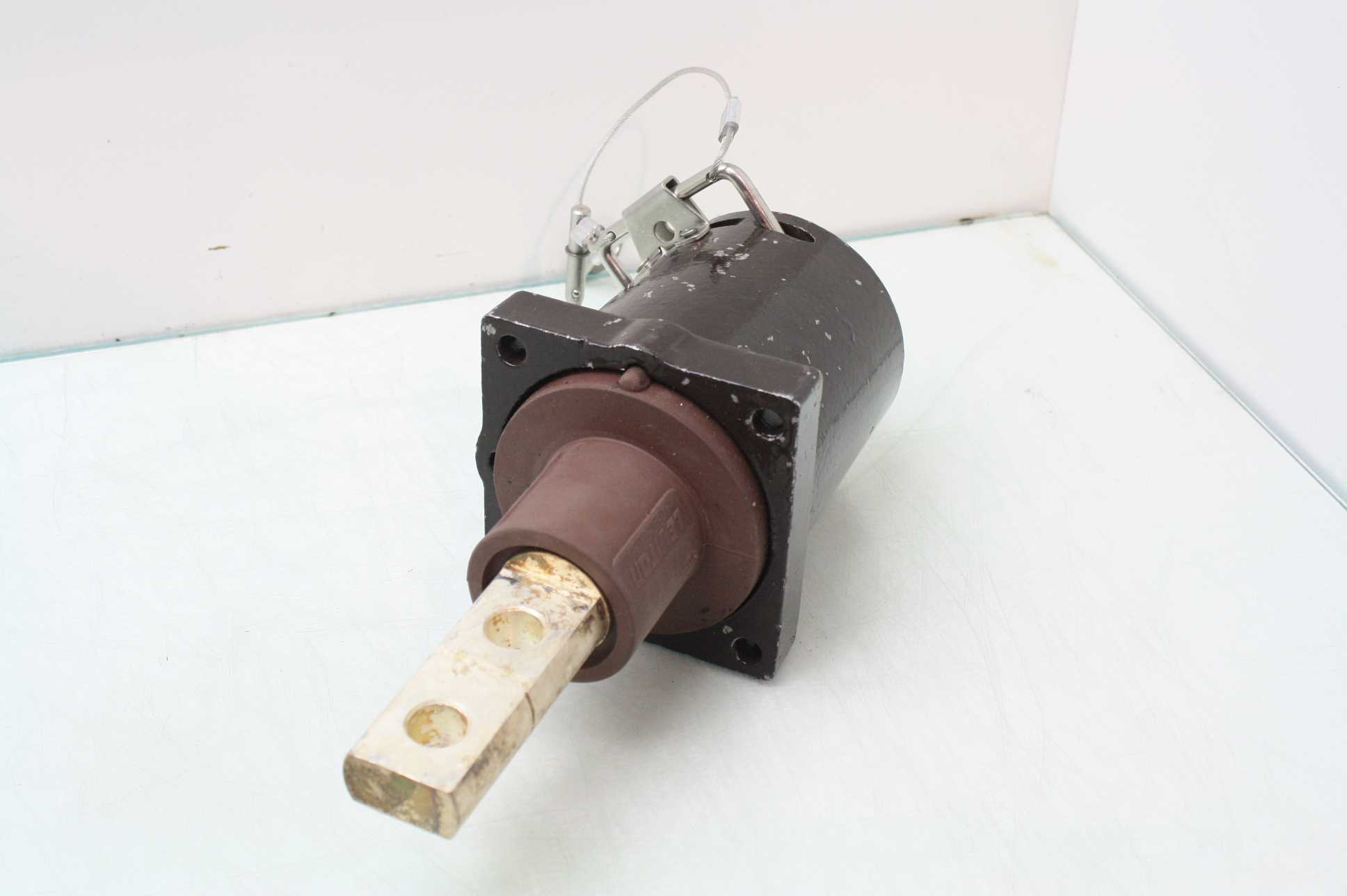 Leviton 49FR2-XH Rhino-Hide 49 Series High Current Receptacle Power Connector - Used - Image 13