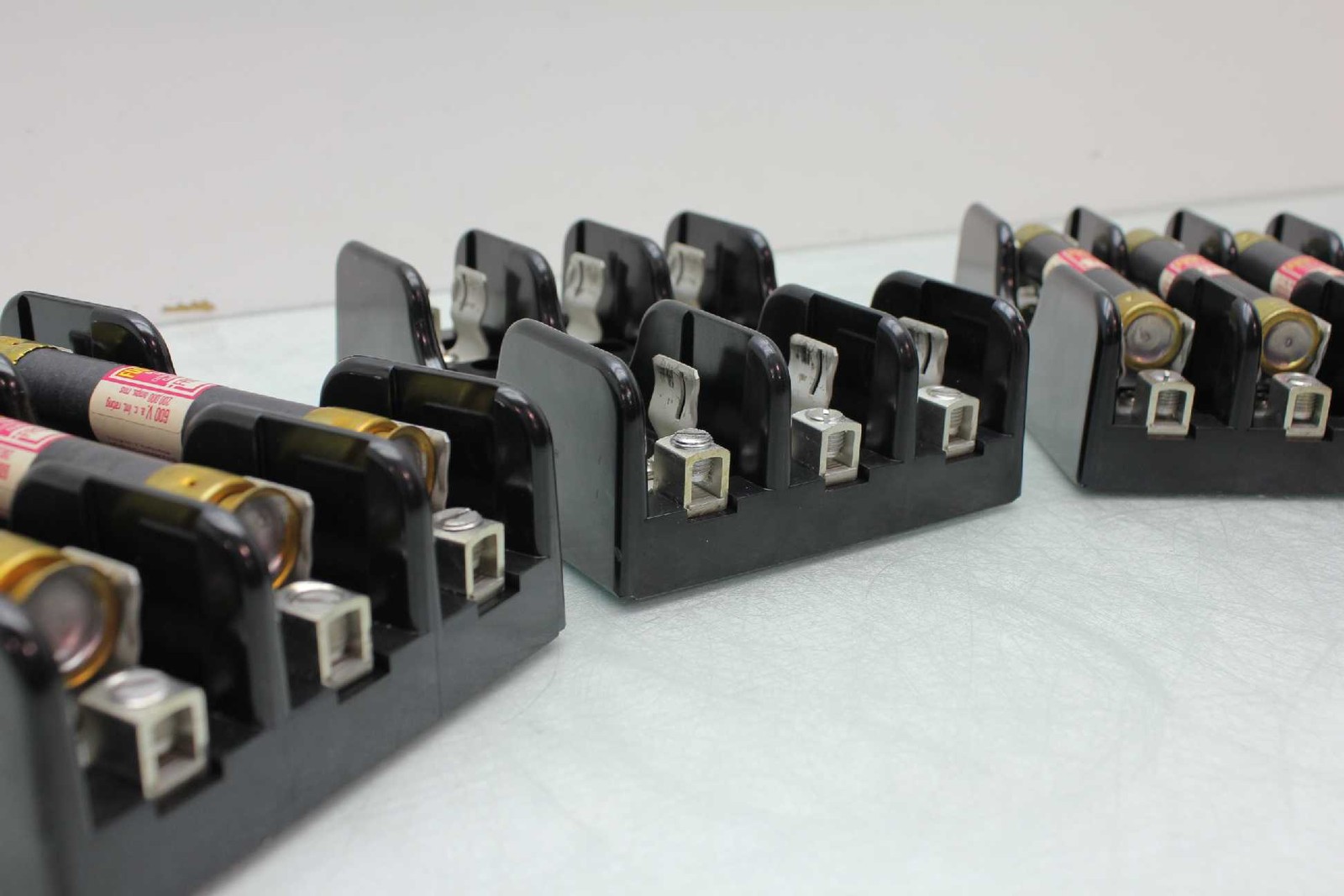 Lot of 3 Marathon 6F30A3B 3 Pole 30A / 600V Fuse Holder 6 Fusetron FRS-2 Fuses - Used - Image 3