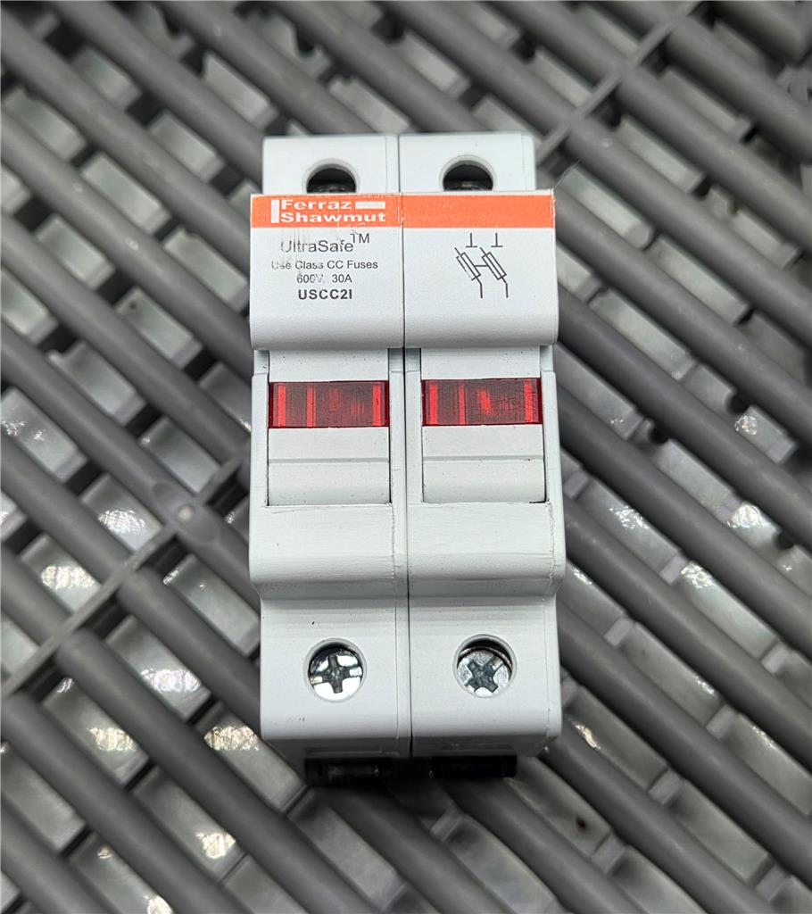 Lot of 4 Ferraz Shawmut USCC2I UltraSafe Fuse Holders, 30A 600V w/ LP-CC-5 Fuses - Used - Image 12
