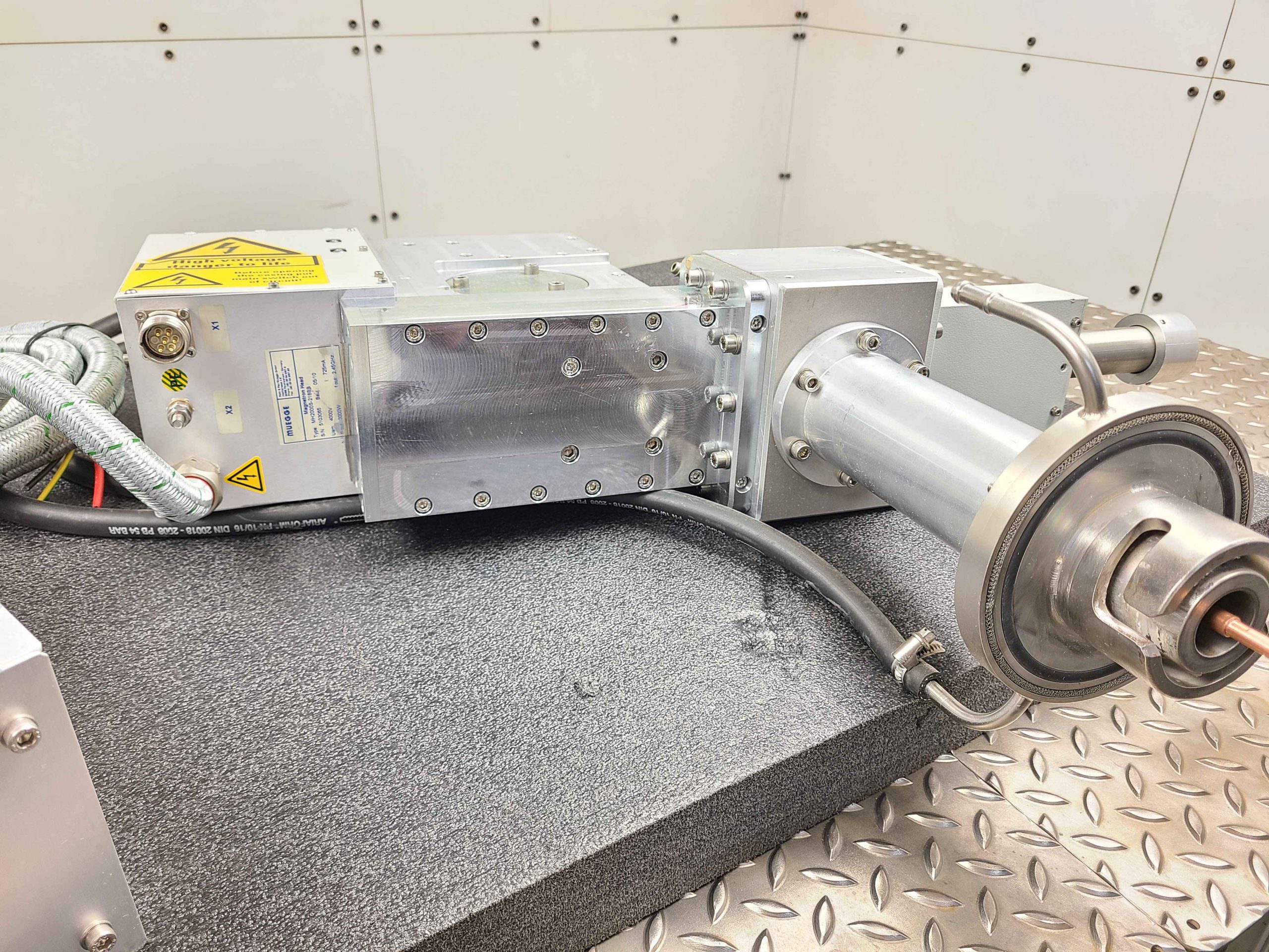 Muegge MX3000X-126KL RF Power Supply Microwave with Magnetron Head MH2000S-218BB - Used - Image 16