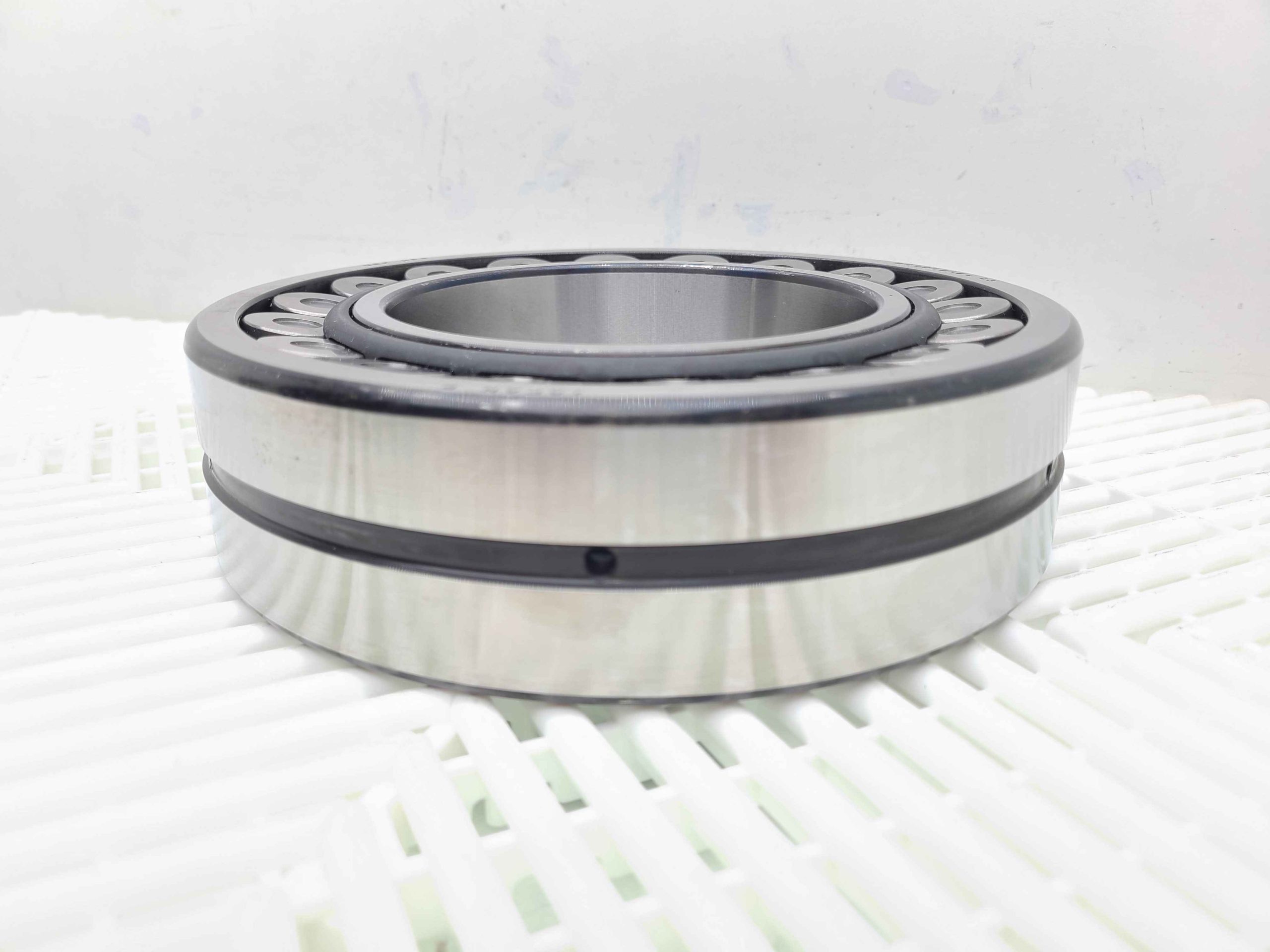 NSK 22222EAE4 C3 Spherical Roller Bearing 110mm ID 200mm OD 53mm Width - Used - Image 12