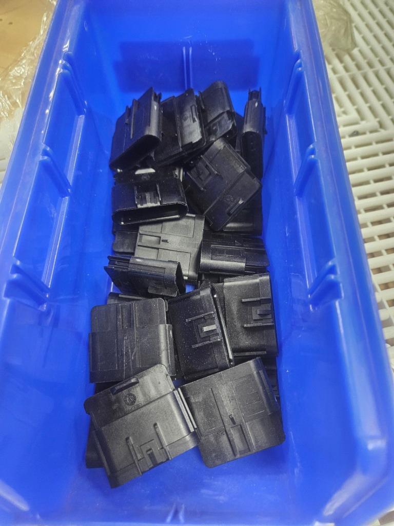 New (24) Aptiv 15326640 GT 280 Series, 6-Way Sealed Male Connector - New - Image 11