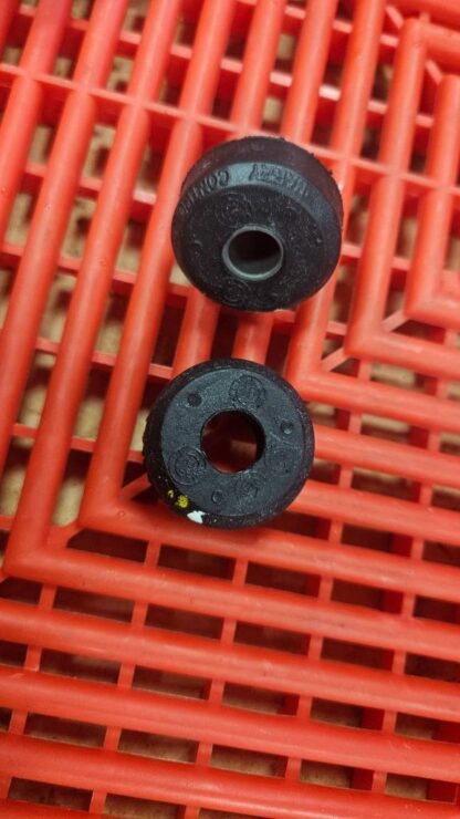 New McMaster 6309K32 Vibration Dampening Grommet Clamp 3/8" Bolt - New - Image 12