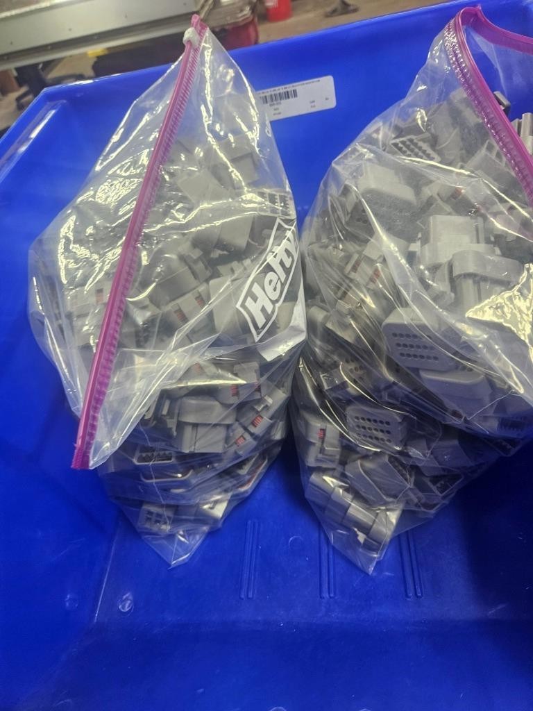 New TE Connectivity Deutsch DTV06-18SA-C015 Connector 18 Position - New - Image 5