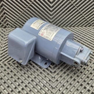 Nippon TOP-1ME100-11MA Trochoid Pump / 3-Phase Induction Motor / EELQ-8T - Used