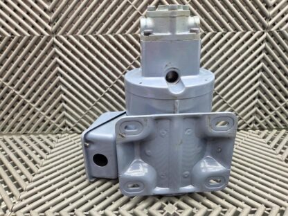 Nippon TOP-1ME100-11MA Trochoid Pump / 3-Phase Induction Motor / EELQ-8T - Used - Image 10