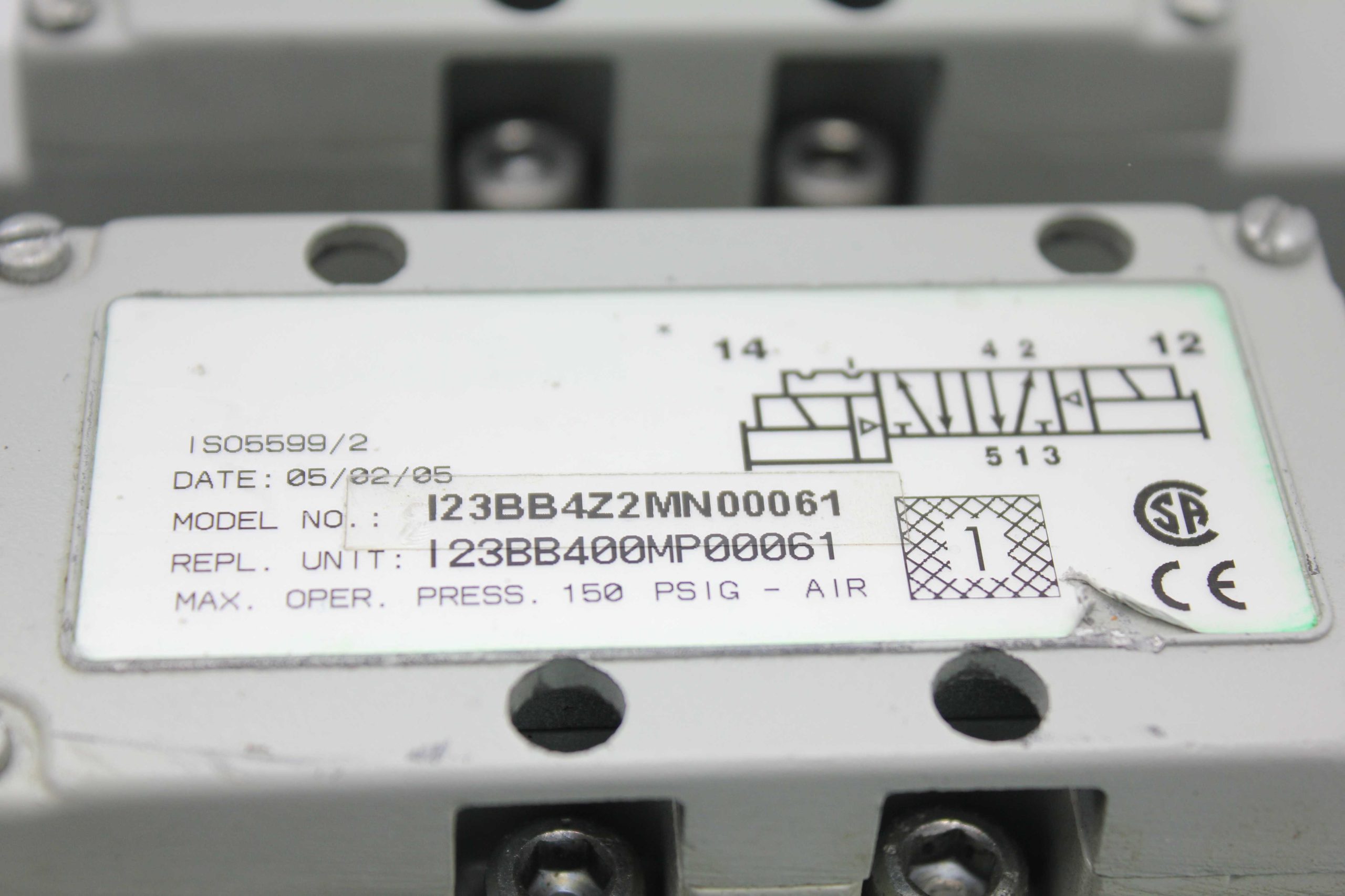 Numatics I23BB4Z2MN00061 5-Station Solenoid Valve Manifold DB25 24VDC Used - Used - Image 16