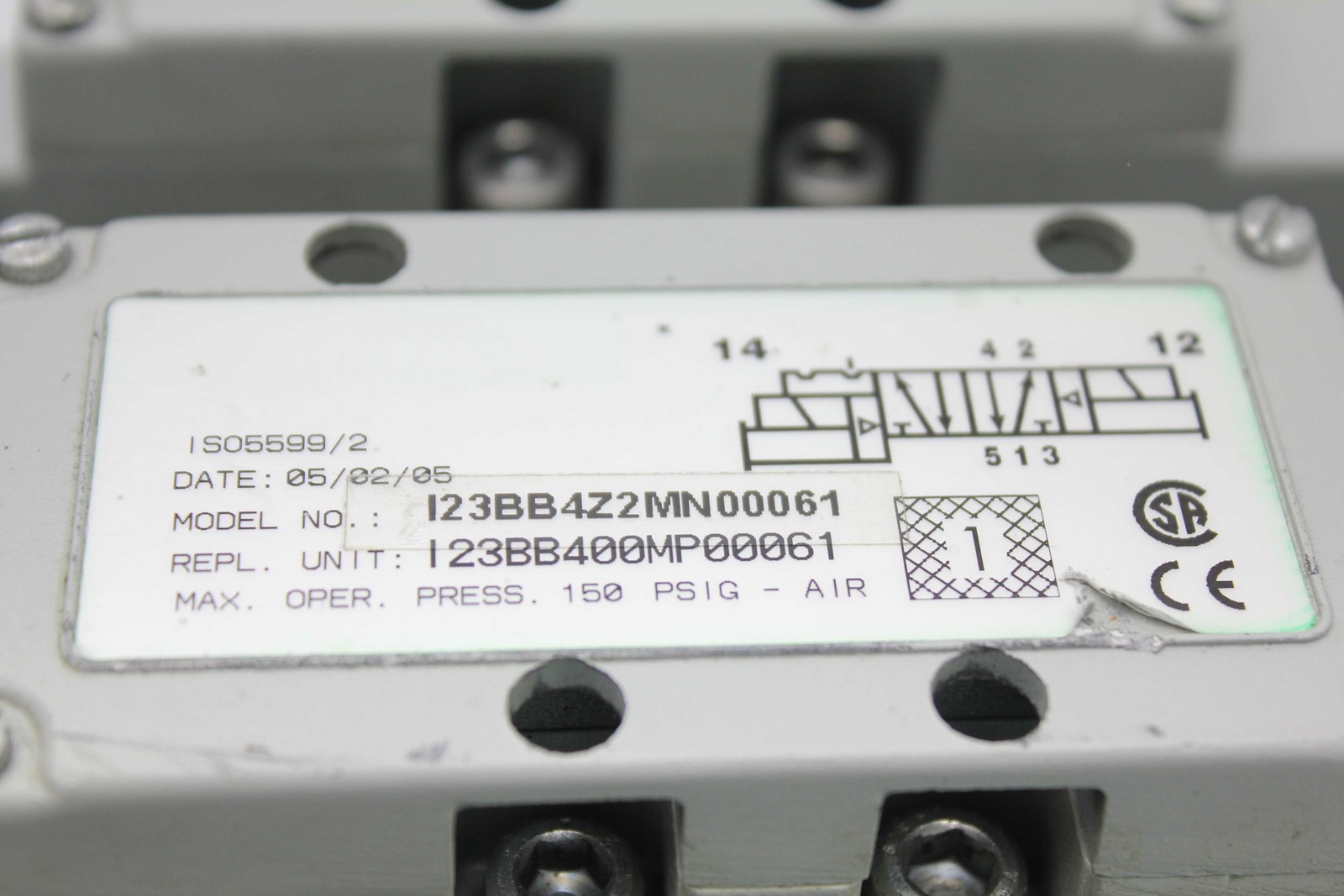 Numatics I23BB4Z2MN00061 5-Station Solenoid Valve Manifold DB25 24VDC Used - Used - Image 5
