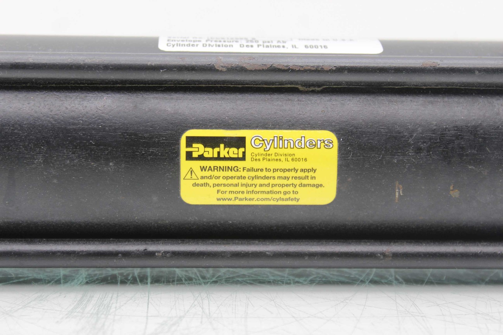 Parker 02.00 CH2ANU19AC 5.750 Pneumatic Cylinder - Used - Image 3