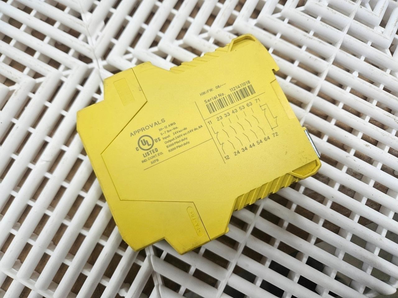 Phoenix Contact PSR-SCP-24UC/URM4/5x1/2X2 Safety Relay 2963734 - Used - Image 5