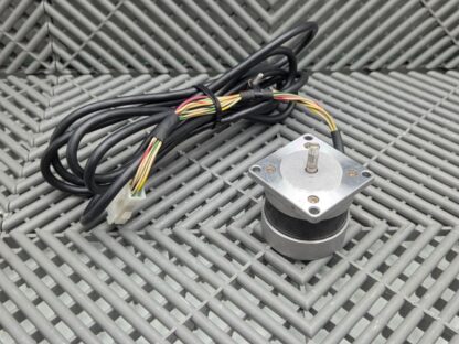 RS 440-442 Unipolar Hybrid Stepping Motor 1.8°, 0.50Nm, 5.0V DC, 1 A - Used