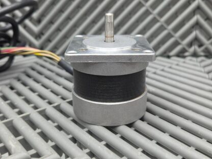 RS 440-442 Unipolar Hybrid Stepping Motor 1.8°, 0.50Nm, 5.0V DC, 1 A - Used - Image 6