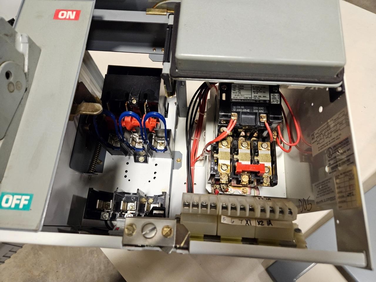 Square D Model 6 MCC FVNR 10 HP Motor Starter Bucket 12" Nema Size 1 8536-SC03 - Used - Image 3