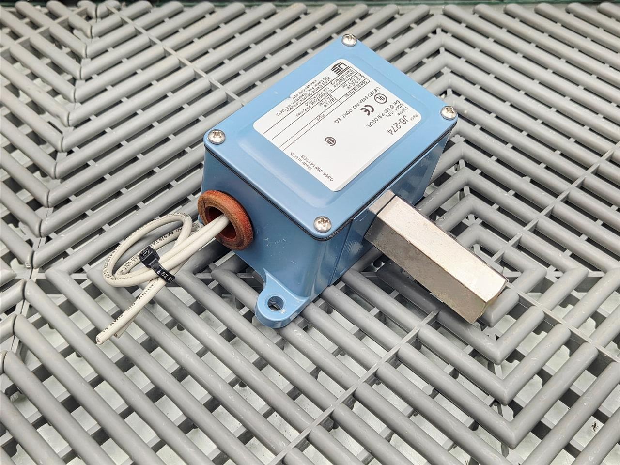 United Electric UE Pressure Switch J6-274, 0 to 300 PSI - Used