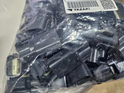 Yazaki 7282-5596-10 Two Pole Kaizen Connector 6.3mm x 0.8mm - New - Image 11